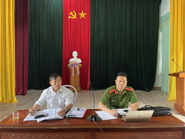 Ủy ban nhân dân xã Phú Gia tổ chức họp giao ban